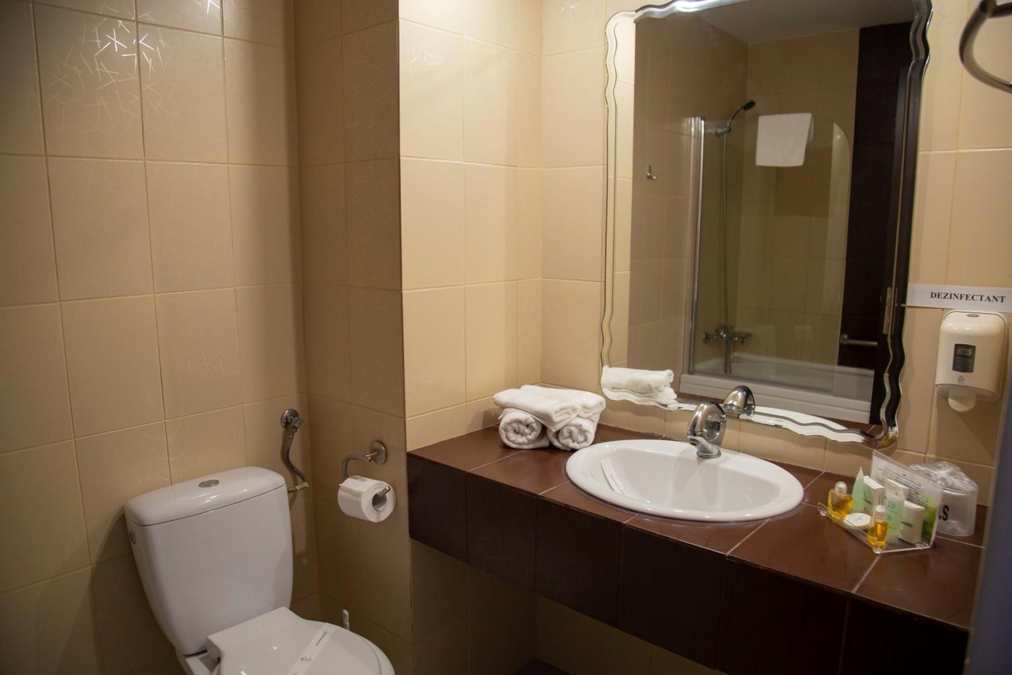 Hotel Ambasador Мамая Екстериор снимка