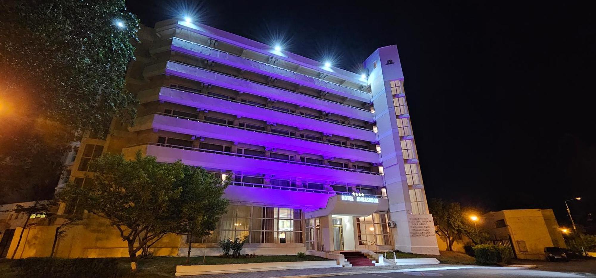 Hotel Ambasador Мамая Екстериор снимка